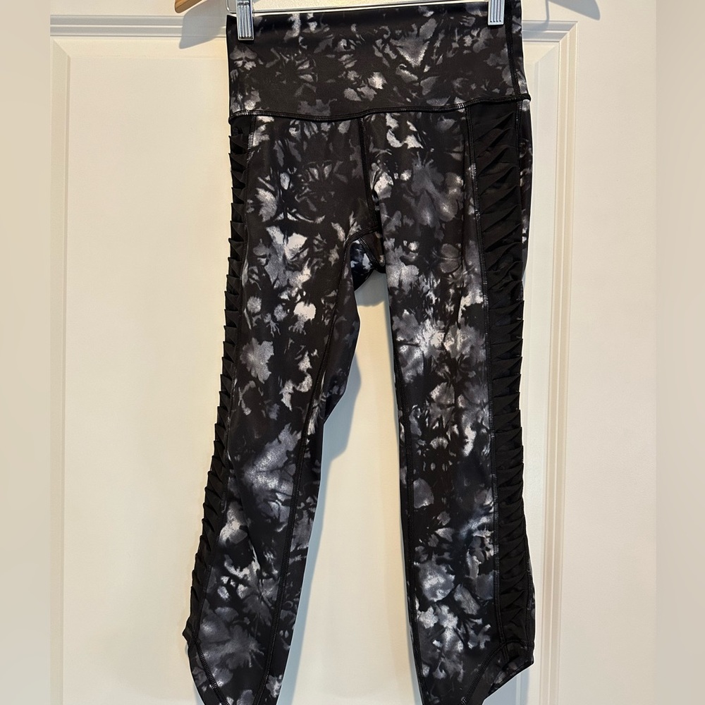 Women’s Lulu Leggings